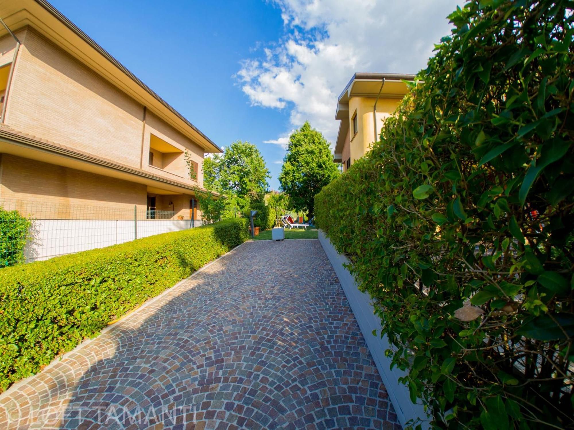 Loft Tamanti Apartment Borgo Santa Maria Bagian luar foto